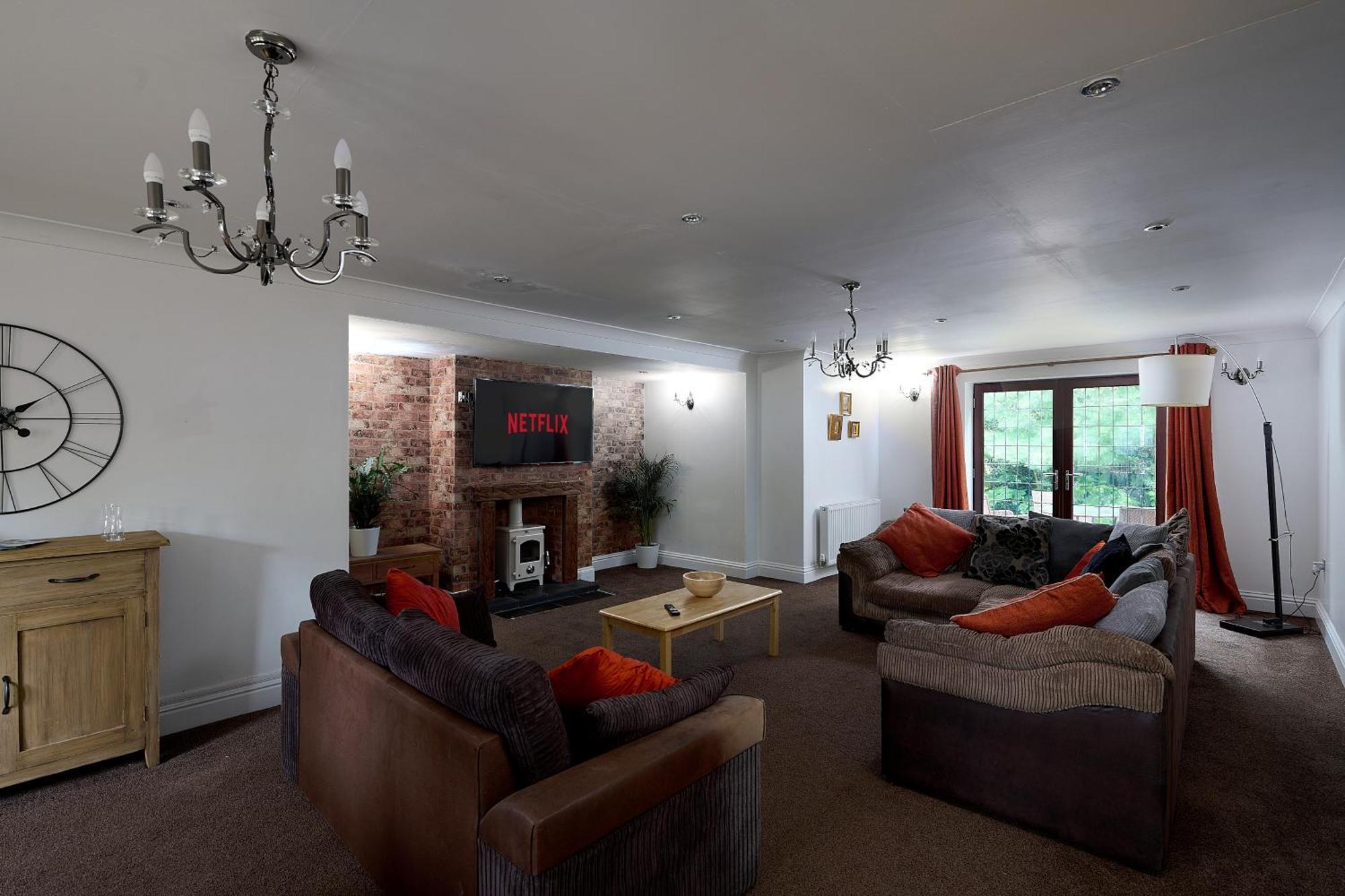 Spacious Home For Large Families And Contractors Wolverhampton Exterior foto