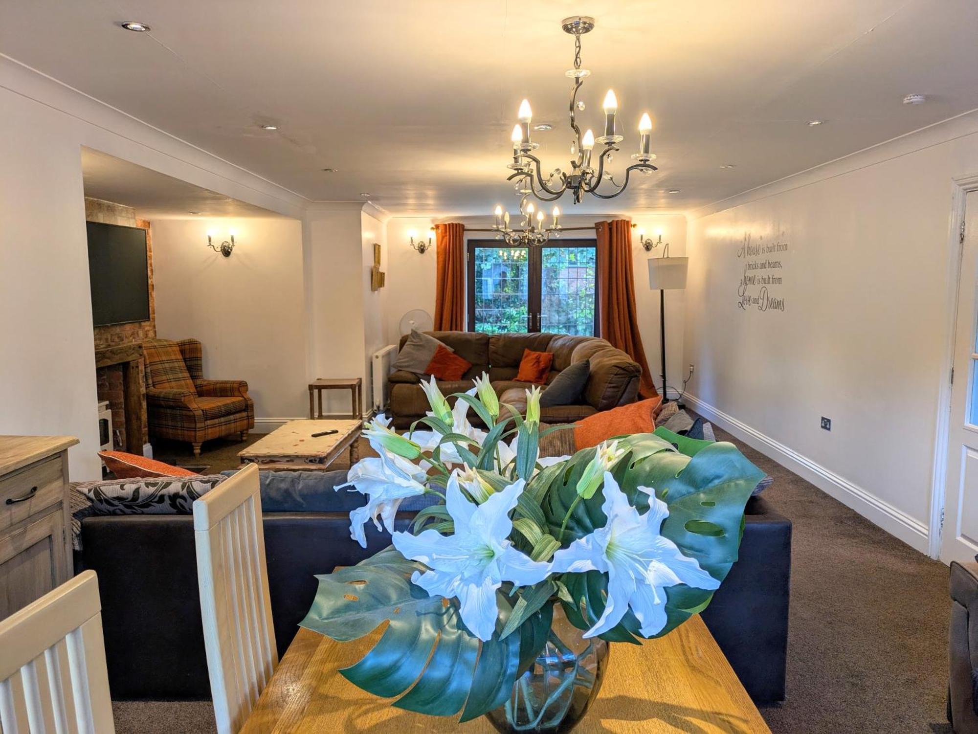 Spacious Home For Large Families And Contractors Wolverhampton Exterior foto
