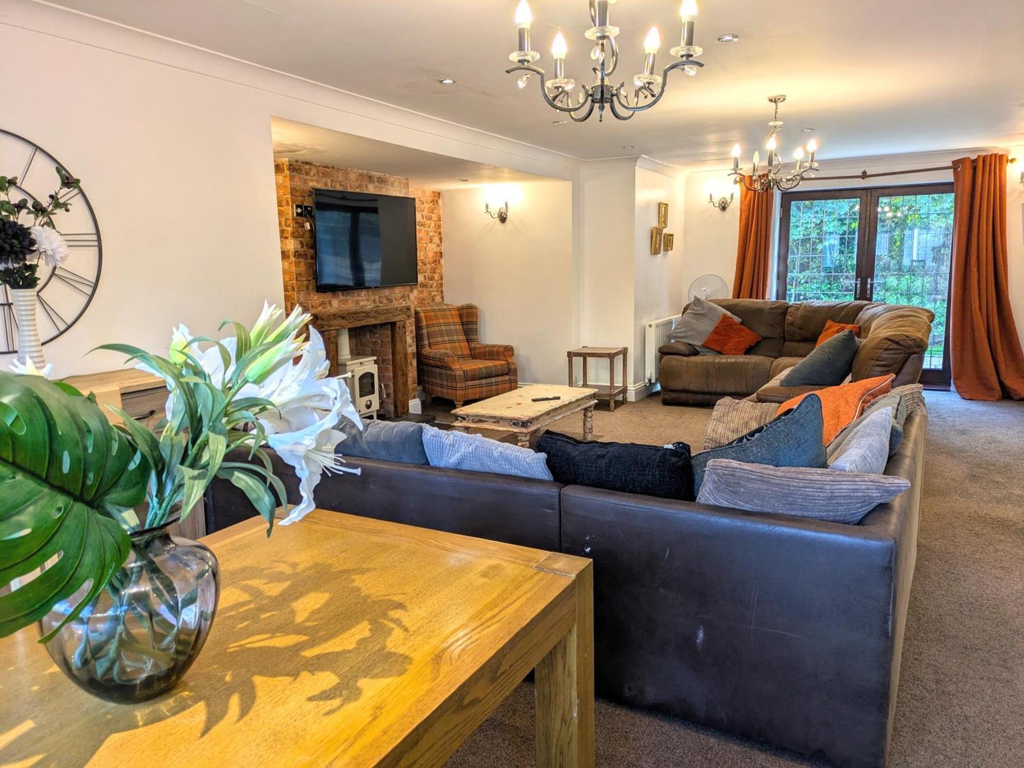 Spacious Home For Large Families And Contractors Wolverhampton Exterior foto
